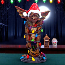 Laden Sie das Bild in den Galerie-Viewer, Gremlins Mohawk Figurine + Fairy Lights Christmas Horror Movie Statue Decor