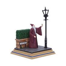 Load image into Gallery viewer, Harry Potter Privet Drive Light-Up Figurine | Officially Licensed Collectible 18.5cm