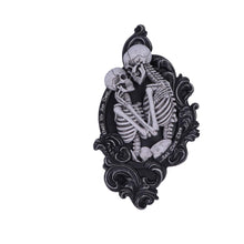 Laden Sie das Bild in den Galerie-Viewer, Dark Gothic Baroque Romantic Skeleton Wall Decor Halloween Lovers Ornament
