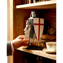 Laden Sie das Bild in den Galerie-Viewer, Templar Knight Figurine Medieval Warrior Ornament Gothic Historical Crusader