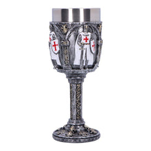 Laden Sie das Bild in den Galerie-Viewer, Valiant Knight Chalice - Medieval Resin Goblet with Stainless Steel Insert, Templar Cross Decor