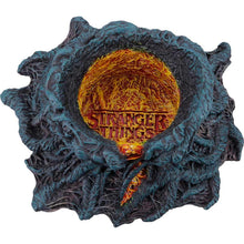 Laden Sie das Bild in den Galerie-Viewer, Official Stranger Things Demodog Trinket Box Collectible Glass Dome Si Fi Display