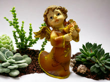 Load image into Gallery viewer, Angel with Flowers Resin Figurine, 10cm – Enchanted Floral Cherub, Delicate Tabletop Statue, Heavenly Decor, Angelic Bloom Ornament