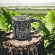 Charger l'image dans la galerie, Templar Knight Warrior Tankard – Gothic Medieval Beer Mug – Historical Fantasy Drinkware