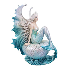 Laden Sie das Bild in den Galerie-Viewer, Elegant Mermaid Sitting on Shell Resin Figurine – Fantasy Ocean Goddess Statue 25cm