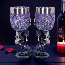 Laden Sie das Bild in den Galerie-Viewer, Gothic Set Skull Goblets Heart Shaped Chalice Dark Fantasy Occult Altar Wine Cups