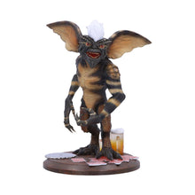 Laden Sie das Bild in den Galerie-Viewer, Stripe Gremlin Collectible Figure Licensed Merchandise Gothic Horror Statue Gizmo