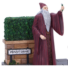 Load image into Gallery viewer, Harry Potter Privet Drive Light-Up Figurine | Officially Licensed Collectible 18.5cm