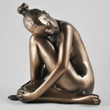 Charger l'image dans la galerie, Statue de femme nue effet bronze Sculpture de dame Ornement Cadeau