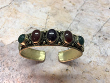 Laden Sie das Bild in den Galerie-Viewer, Five Stone Hand Made Tibetan Bracelet Reiki Healing Space Clearing Feng Shui-OsirisTradingUK
