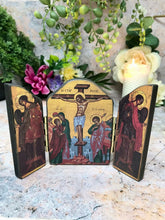 Charger l'image dans la galerie, Crucifixion de Jésus-Christ Triptyque Style Icône Plaque Murale Religieuse Décor