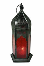 Charger l'image dans la galerie, Porte-bougie en verre rouge et zinc de style marocain à effet antique