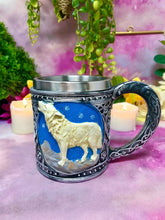 Laden Sie das Bild in den Galerie-Viewer, Howling Wolf Tankard Beer Glass Stein Full Moon Decoration Wolves Collection-OsirisTradingUK
