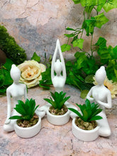 Charger l'image dans la galerie, Ensemble de 3 sculptures blanches en posture de yoga avec statue orientale artificielle