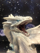 Laden Sie das Bild in den Galerie-Viewer, Ice Dragon Protector Fantasy Art Figurine Statue Ornament Dragons Collection-OsirisTradingUK