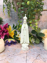 Laden Sie das Bild in den Galerie-Viewer, Glow in the Dark Blessed Virgin Mary Our Lady of Fatima Statue Luminous-OsirisTradingUK