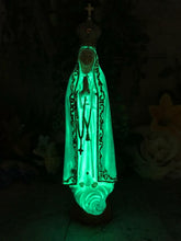 Laden Sie das Bild in den Galerie-Viewer, Glow in the Dark Blessed Virgin Mary Our Lady of Fatima Statue Luminous-OsirisTradingUK