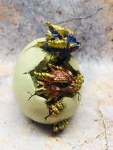 Laden Sie das Bild in den Galerie-Viewer, Pair of Dragon Eggs Hatchlings Figurines Fantasy Dragons Collection-OsirisTradingUK