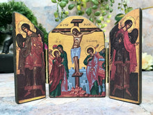 Charger l'image dans la galerie, Crucifixion de Jésus-Christ Triptyque Style Icône Plaque Murale Religieuse Décor