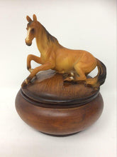 Charger l'image dans la galerie, Round Horse Trinket Box Sculpture Ornament Secret Stash Equestrian Gift-OsirisTradingUK