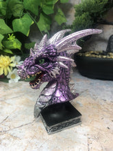 Laden Sie das Bild in den Galerie-Viewer, Purple Dragon Guardian on Stand Sculpture Statue Dragons Collection 11.5 cm-OsirisTradingUK