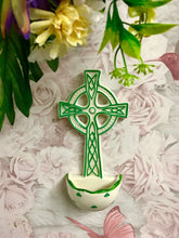 Laden Sie das Bild in den Galerie-Viewer, Keltisches Kreuz Wasser Schrift Wand Plaque Keramik Skulptur religiöse katholischen
