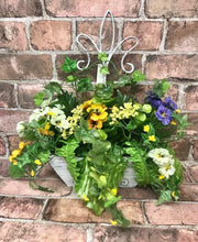 Load image into Gallery viewer, Artificial Flowers Hanging Basket Garden Decoration Outdoor Flower Arrangement