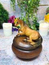 Charger l'image dans la galerie, Round Horse Trinket Box Sculpture Ornament Secret Stash Equestrian Gift-OsirisTradingUK