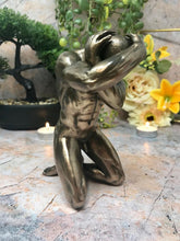 Laden Sie das Bild in den Galerie-Viewer, Nackter Mann Skulptur Statue Figur nackt männlich Ornament menschliche Form Kunst
