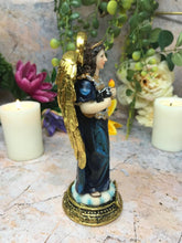 Laden Sie das Bild in den Galerie-Viewer, St. Uriel Erzengel Statue religiöse Figur Heilige Skulptur Ornament 15 cm