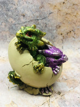 Laden Sie das Bild in den Galerie-Viewer, Pair of Dragon Eggs Hatchlings Figurines Fantasy Dragons Collection-OsirisTradingUK