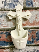 Laden Sie das Bild in den Galerie-Viewer, Die Kreuzigung Jesu Christi Wasser Font Wand Plaque Statue Ornament Figur