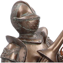 Laden Sie das Bild in den Galerie-Viewer, Medieval Knight on Horse Figurine Armoured Cavalry Statue Bronze Effect 45.9cm
