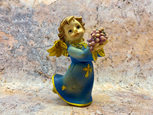 Angel Figurine with Grapes, 10cm – Harvest Blessings Cherub, Enchanting Tabletop Decor, Spiritual Gift for Serenity and Joy