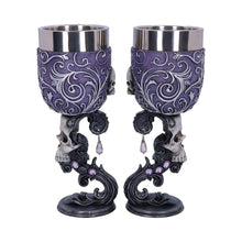 Laden Sie das Bild in den Galerie-Viewer, Gothic Set Skull Goblets Heart Shaped Chalice Dark Fantasy Occult Altar Wine Cups
