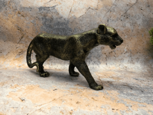 Laden Sie das Bild in den Galerie-Viewer, Antique Bronze Effect Panther Sculpture Figurine Solid Metal Statue Ornament-OsirisTradingUK
