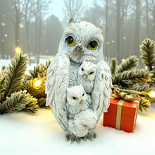 Laden Sie das Bild in den Galerie-Viewer, Whimsical Owl and Babies Figurine Woodland Wiccan Alter Statue Animal Lovers
