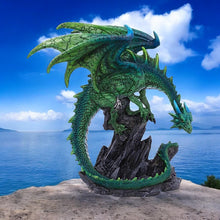 Laden Sie das Bild in den Galerie-Viewer, Mythical Green Dragon Sculpture – Expertly Crafted Fantasy Collectible Statue 21cm
