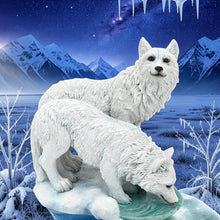 Load image into Gallery viewer, Arctic Wolf Pair Figurine Resin Wildlife Collectible Woodland Display Decor 14.8cm
