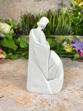 Load image into Gallery viewer, Minimalist Nativity Scene Resin Figurine – 13x6.5 cm Contemporary Christmas Decor, Religious Art, Modern Holy Family Sculpture
