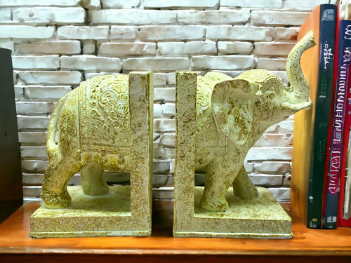 Regal Elephant Bookends, Exquisite Carved Resin, 17.5x9cm – Elegant Bookshelf Decor and Organizational Accent-OsirisTradingUK