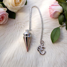 Laden Sie das Bild in den Galerie-Viewer, Metal Cone Pendulum + Om Charm Divination Tool Dowsing Healing Chakra Reiki
