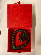 Load image into Gallery viewer, Tibetan Bodhi Seed Wrist Mala Bracelet, Authentic Handmade Buddhist Prayer Beads &amp; Turquoise Marker, Encased in Unique Friendship Knot Box
