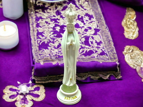 Lady of Fatima Resin Statue – Serene Virgin Mary Figurine, Religious Spiritual Decor, Inspirational Catholic Icon for Prayer and Devotion-OsirisTradingUK