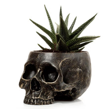 Charger l&#39;image dans la galerie, Gothic Skull Garden Planter Resin Plant Pot Dark Fantasy Lawn Patio Decor 19.5cm
