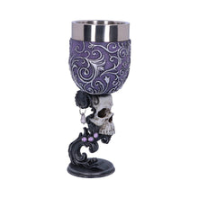 Laden Sie das Bild in den Galerie-Viewer, Gothic Set Skull Goblets Heart Shaped Chalice Dark Fantasy Occult Altar Wine Cups
