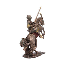 Laden Sie das Bild in den Galerie-Viewer, Medieval Knight on Horse Figurine Armoured Cavalry Statue Bronze Effect 45.9cm

