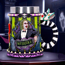Laden Sie das Bild in den Galerie-Viewer, Official Beetlejuice Tankard Gothic Mug Halloween Movie Collectible Drinkware
