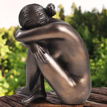 Laden Sie das Bild in den Galerie-Viewer, Bronze Finish Seated Woman Sculpture - 14cm x 11cm Resin Figurine - Elegant Home Decor
