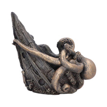 Load image into Gallery viewer, Gothic Kraken Wine Holder Bronze Octopus Tentacle Home Bar Nautical Pirate Decor
